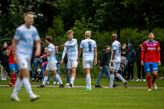 Helsingörs Rasmus Dupont Lindén jublar