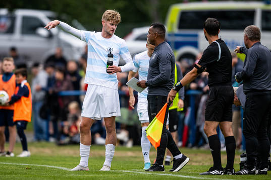 Helsingörs Rasmus Dupont Lindén och tränare Alvaro
