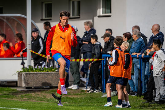 Helsingborgs Wilhelm Loeper värmer upp