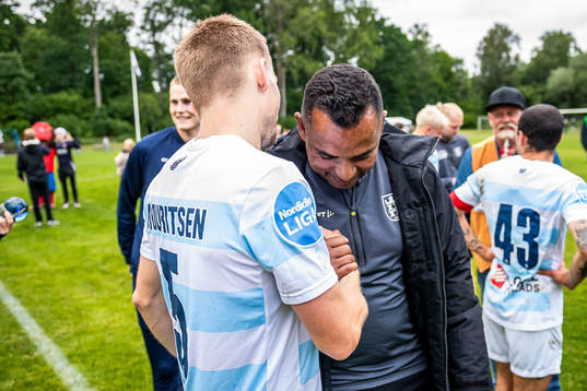 Helsingörs tränare Alvaro Santos jublar