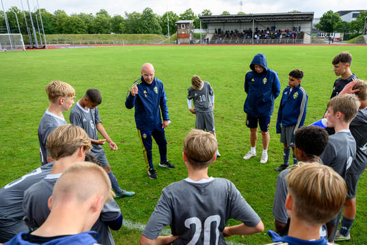 Tränare Fredrik Waara
