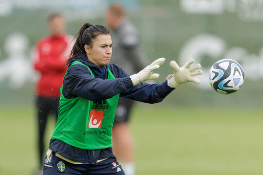 ogoalkeeper Zecira Musovic at a training session with the