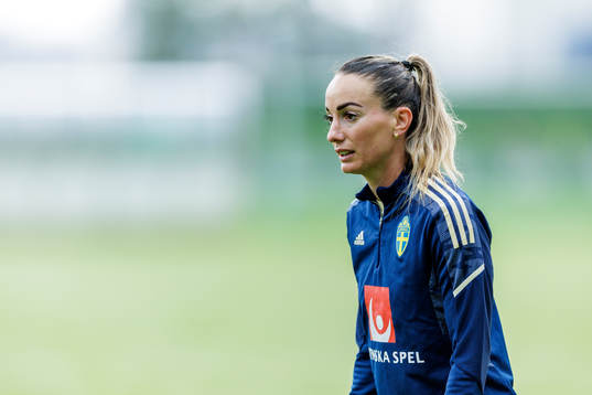 Kosovare Asllani at a training session with the Swedish