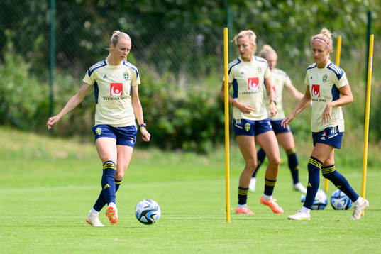 Amanda Ilestedt at a training session with the Swedish