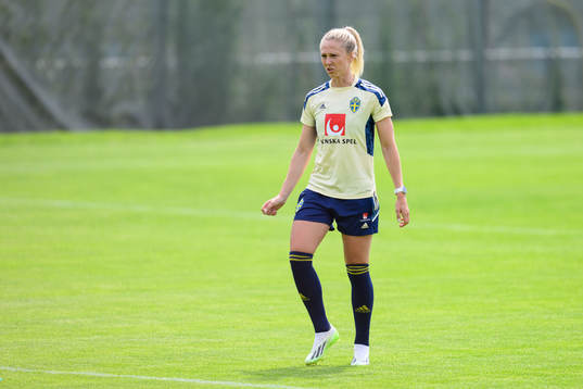 Rebecka Blomqvist at a training session with the Swedish