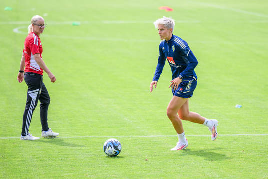 Lina Hurtig at a training session with the Swedish women's