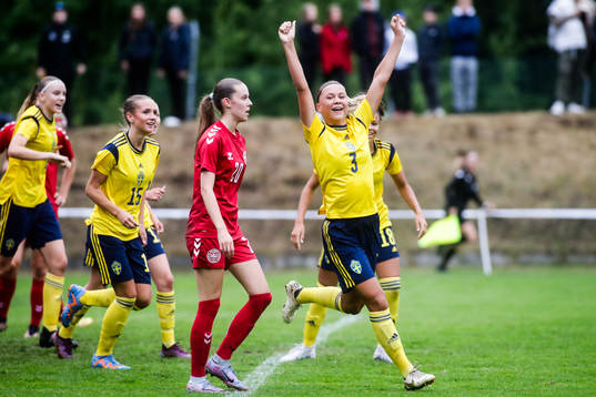 Sveriges Alice Broman jublar