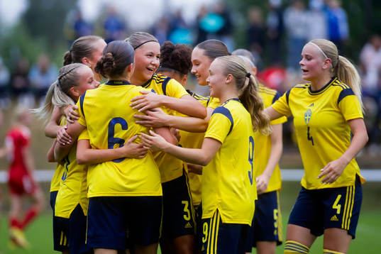 Sveriges Alice Broman jublar