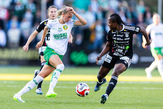 Hammarbys Ellen Wangerheim och Piteås Faith Ikidi Michael