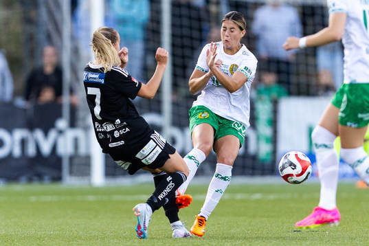 Piteås Sara Eriksson och Hammarbys Kyra Cooney-Cross