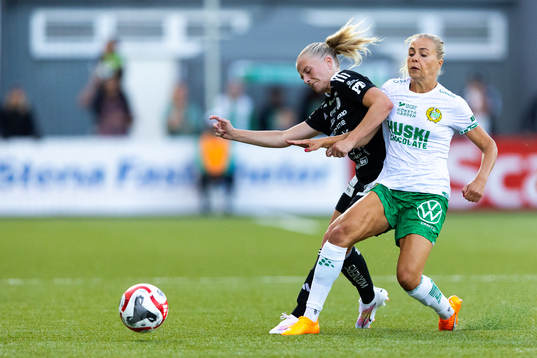 Hammarbys Lotta Ökvist och Piteås Tuva Skoog