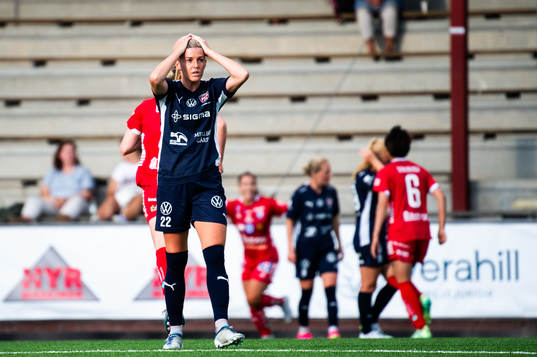 FC Rosengårds Olivia Schough deppar