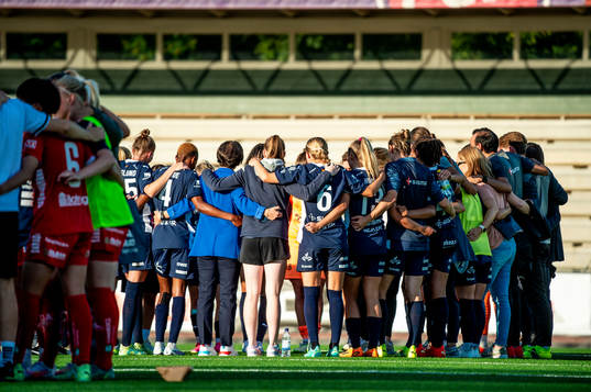 FC Rosengårds spelare deppar