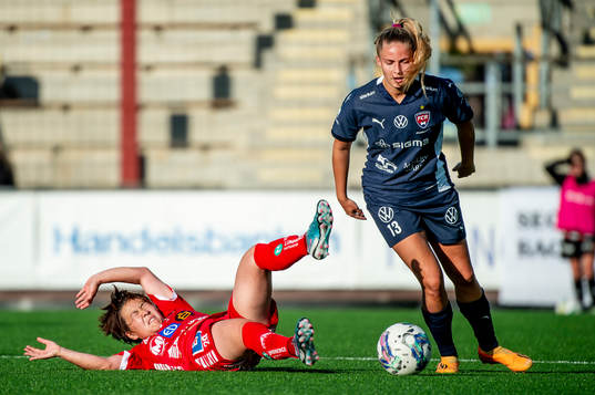 FC Rosengårds Olivia Holdt mot Linköpings Yuka Momiki