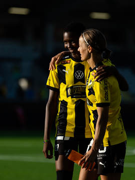 Häckens Aisha Masaka och Aivi Luik