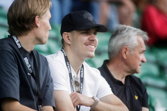 Dusan Jajic på läktaren