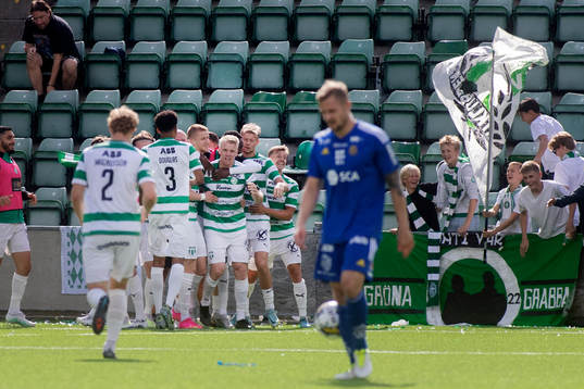 Västerås SKs Simon Johansson  jublar