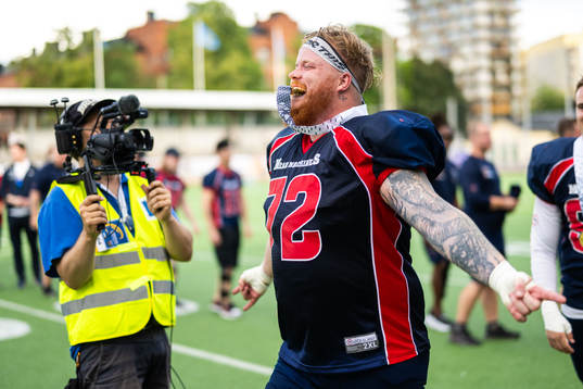 Stockholm Mean Machines Oskar Lindberg jublar