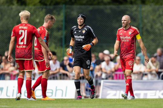 Djurgårdens målvakt Jacob Widell Zetterström och Marcus