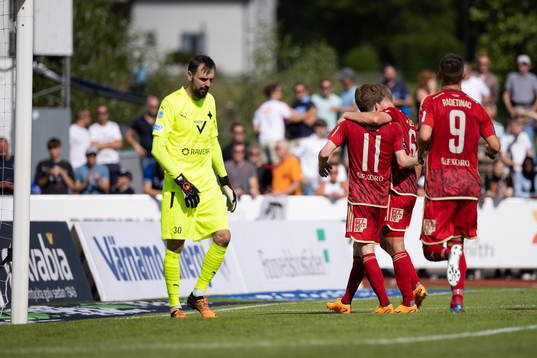 Värnamos målvakt Pilip Vaitsiakhovich deppar