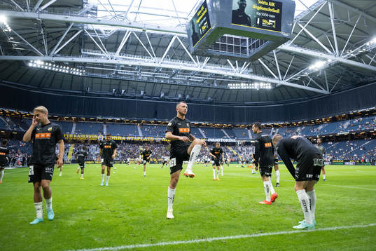 Häckens Even Hovland värmer upp