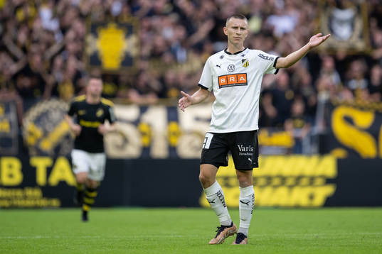 Häckens Kristoffer Lund Hansen reagerar