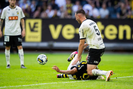 AIKs Omar Faraj och Häckens Even Hovland