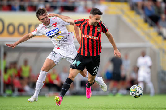 Degerfors Oscar Wallin och Brommapojkarnas Marijan Cosic