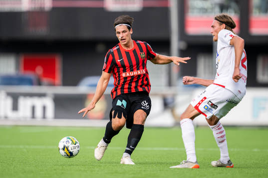 Brommapojkarnas Kevin Ackermann och Degerfors Gustav Granath