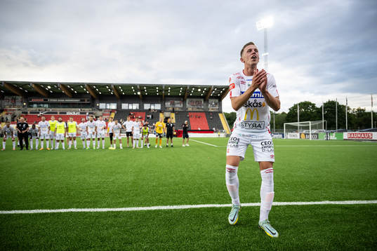 Degerfors Erik Lindell jublar