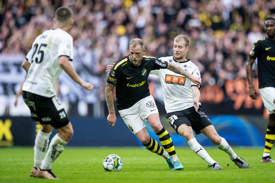 AIKs John Guidetti och Häckens Simon Gustafson