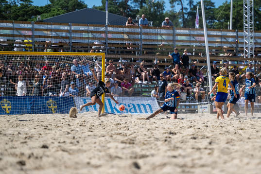 Vetlanda Uniteds Jennifer Hedin gör 1-3 bakom Amanda