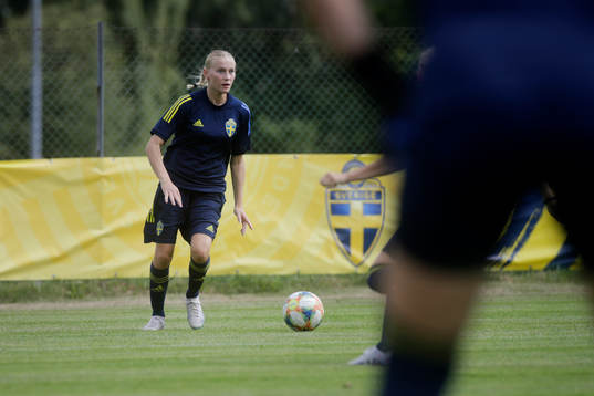Holly Persson