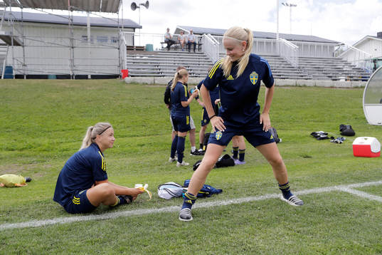 Alice Broman och Tilda Hellén