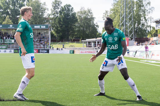 Brages Ieltsin Jeronimo Semedo Camoes jublar