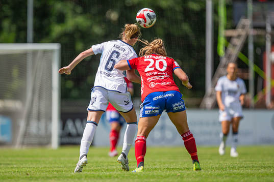 Djurgårdens Kamilla Lilhammer Karlsen och Vittsjös Hanna