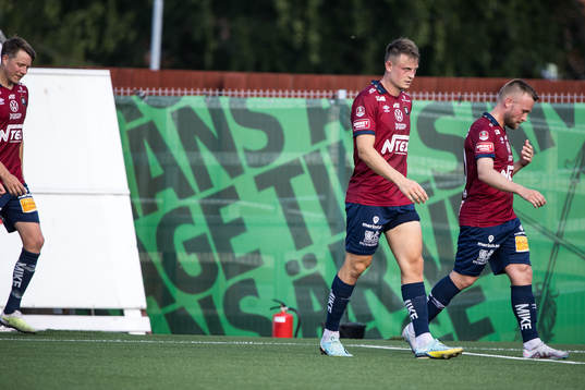Örgrytes Marcus Haglind Sangre och Viktor Lundberg deppar