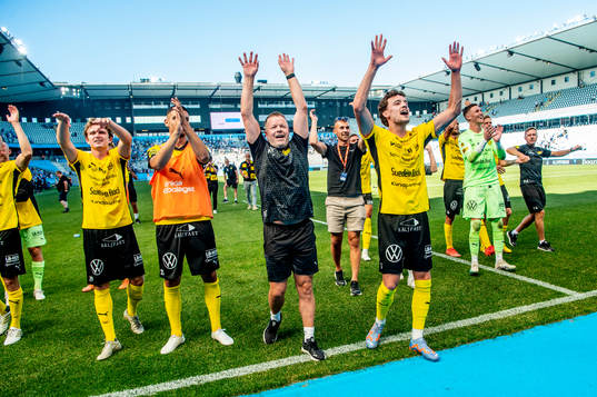 Mjällbys tränare Anders Torstensson och Colin Rösler