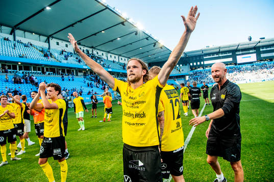 Mjällbys Herman Johansson jublar