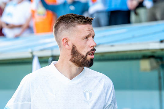 Malmö FFs Pontus Jansson innan fotbollsmatchen i