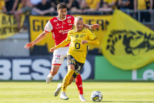 Kalmars Deniz Hummet och Elfsborgs Niklas Hult
