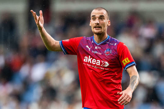 Helsingborgs Adam Hellborg reagerar
