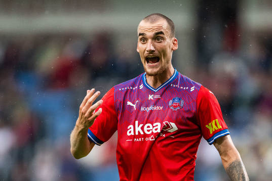 Helsingborgs Adam Hellborg reagerar