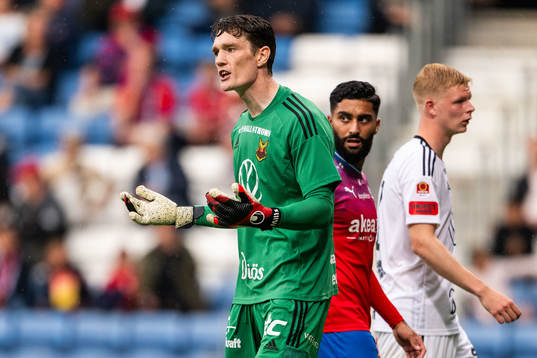 Östersunds målvakt Andrew Robert Mills deppar