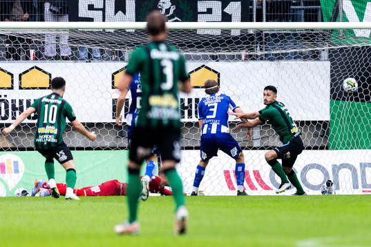 Varbergs Dion Krasniqi gör 0-1 bakom IFK Göteborgs