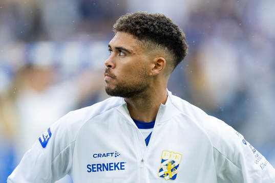 IFK Göteborgs Thomas Santos på line up innan
