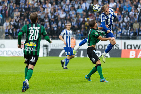 IFK Göteborgs Oscar Wendt och Varbergs Victor Karlsson