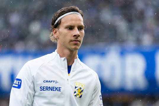IFK Göteborgs Lucas Kåhed innan fotbollsmatchen i