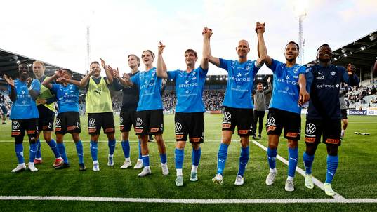 Halmstads spelare jublar
