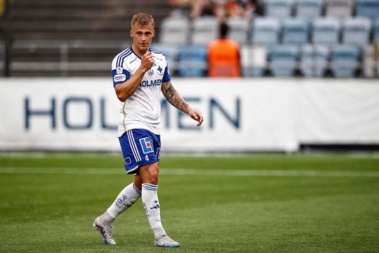 IFK Norrköpings Marco Lund Nielsen har fått rött kort